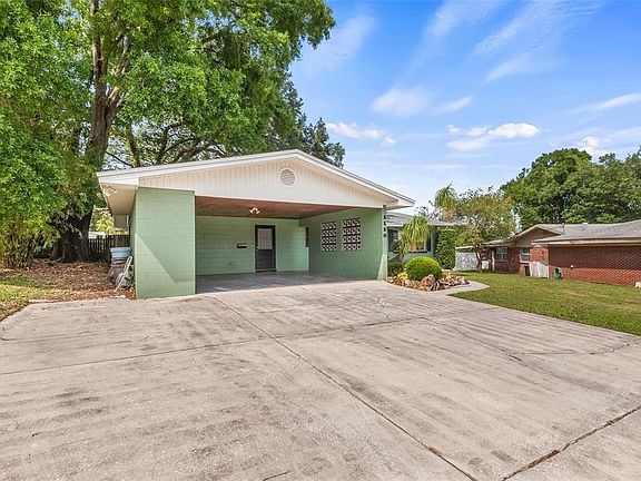 4th image of 3120 Carleton Cir E
