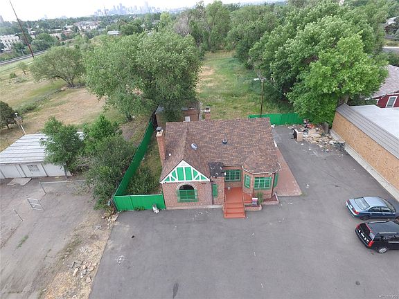 4th image of 1010 Sheridan Blvd
