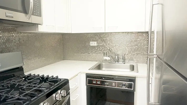 Rented by Thrasher Real Estate | media 19