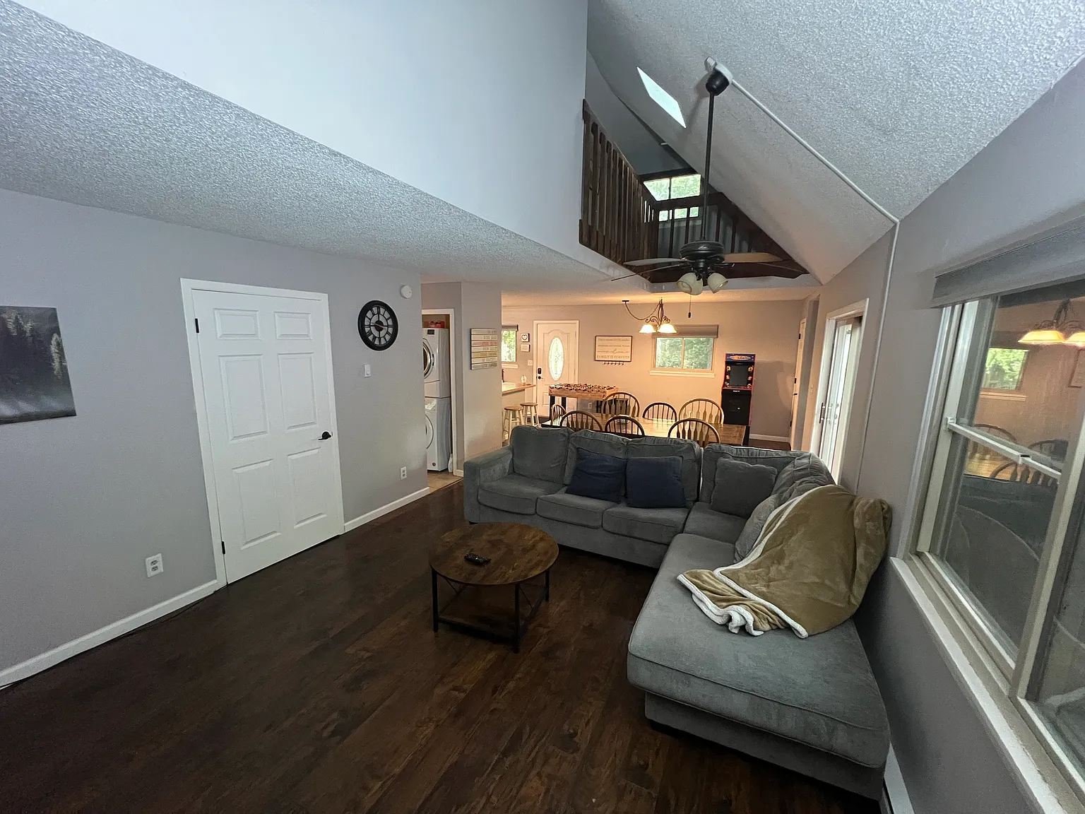 3 bed, 1424 sqft, $2,200 — Photo 3