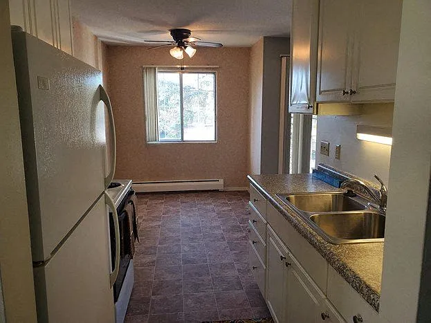 Charlton Place — Photo 56