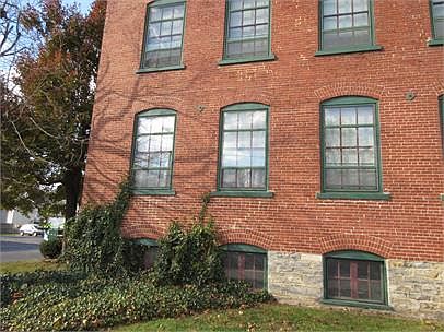 1st image of 201 N Chestnut St #11019370