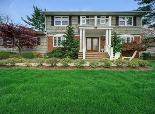 65 Edgemere Rd, Livingston, NJ 07039