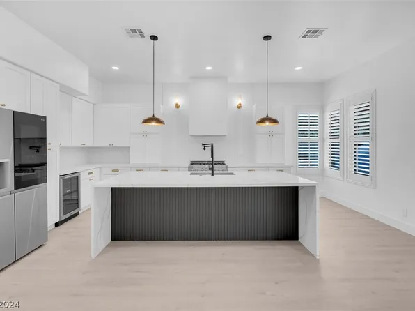 157 Broken Tee Dr, Henderson, NV 89074