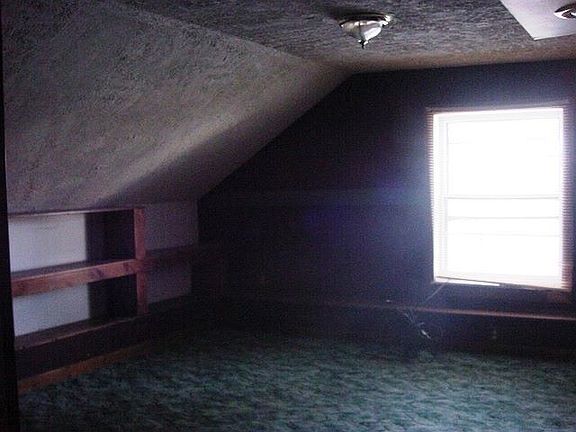 5th image of 1896 E Elmwood Ave
