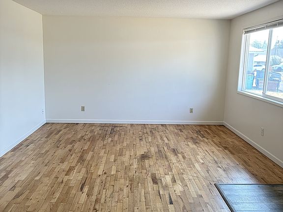 4th image of 119 SE 98th Ave