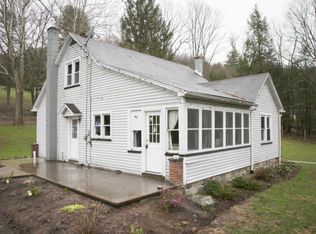 889 Smith Hill Rd, Saylorsburg, PA 18353
