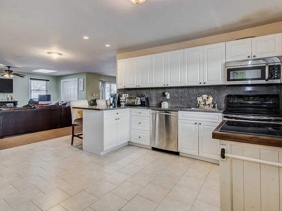 125 Abbey Ln, Levittown, NY 11756 Zillow