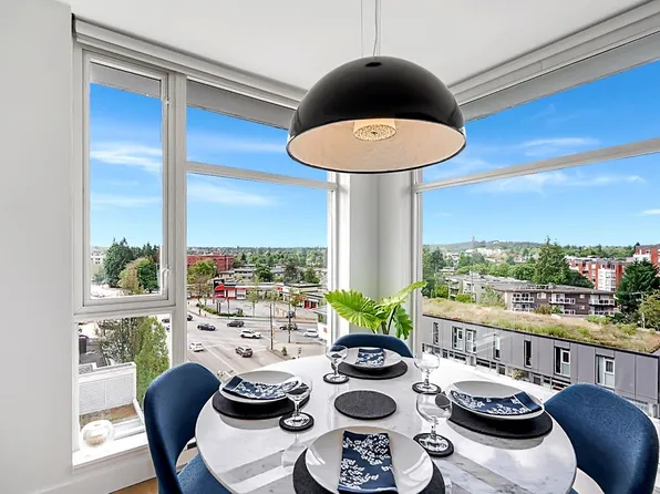 328 E 11th Ave #905, Vancouver, BC V5T 4W1