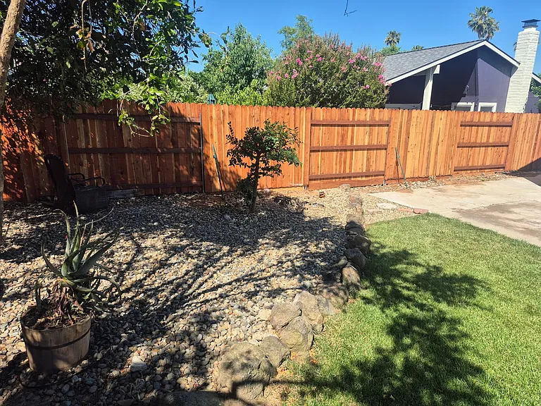 9100 Clendenen Way — Photo 3