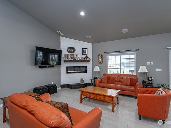 5th image of 40 Grant Drive