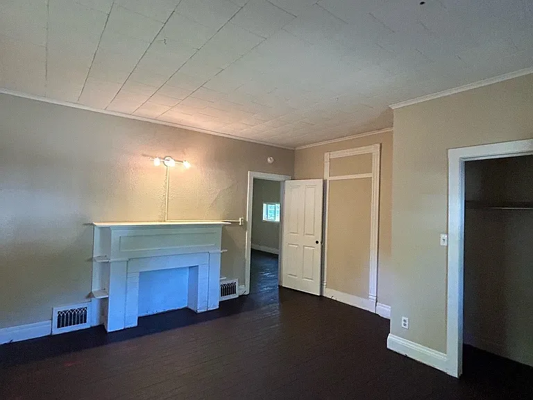 832 Commercial St — Photo 5
