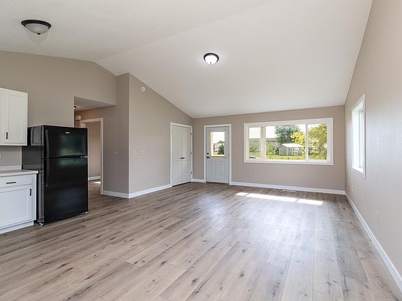 5th image of 719 22nd St S
