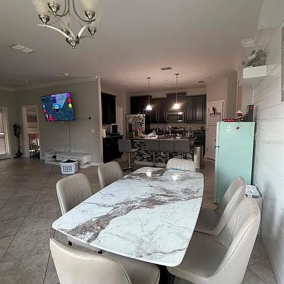 4063 Welling Ter — Photo 13