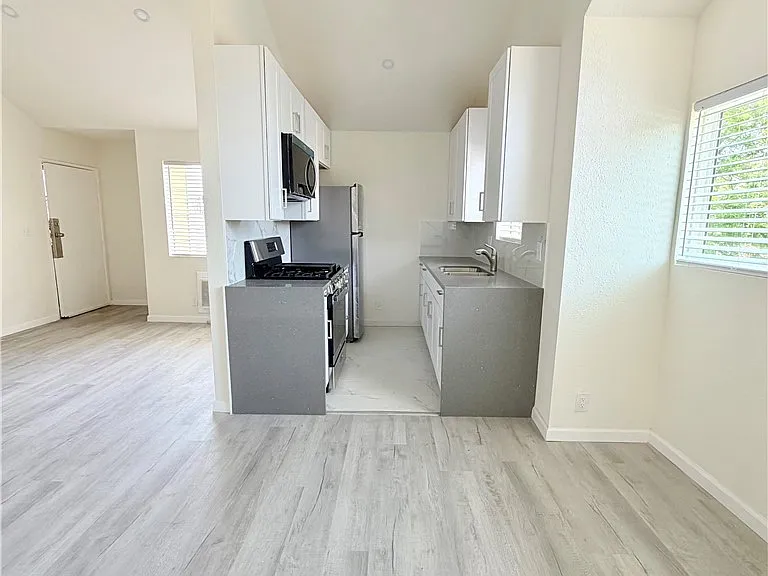 3250 Andrita St #3 — Photo 16