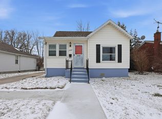 7220 Stephens Rd, Center Line, MI