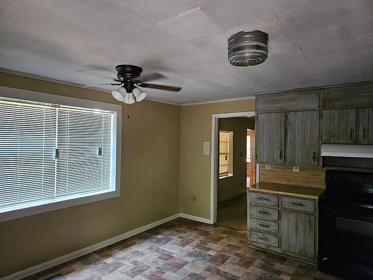 4945 Branchville Rd — Photo 2