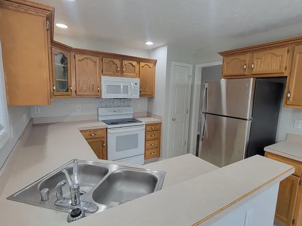 398 Deer Park Way, Mount Washington, KY 40047