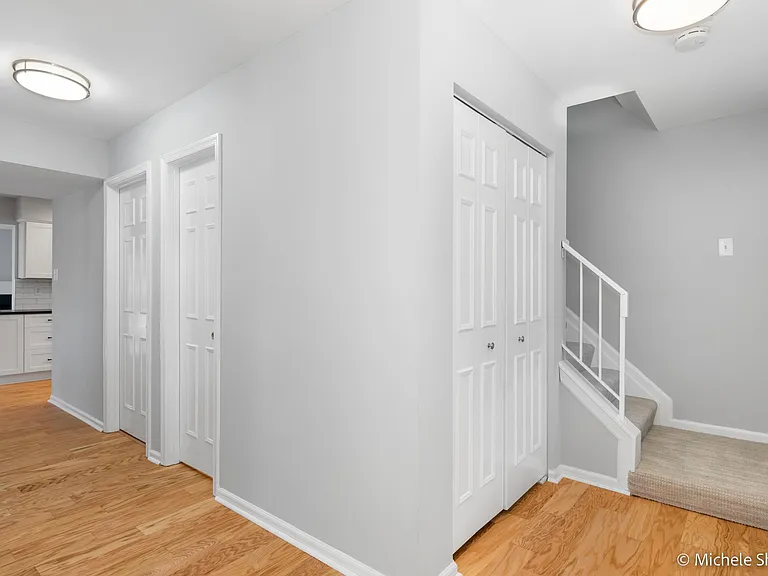 272 Yale Ct — Photo 12