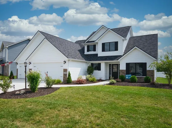 2267 Brownstone Run, Huntertown, IN 46748
