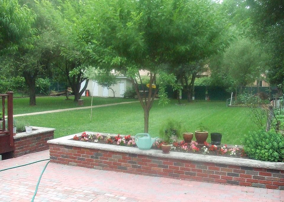 2nd image of 1335 Martine Ave
