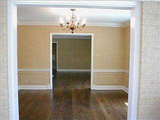 5th image of 4224 Central Ln