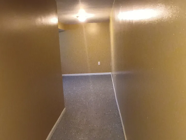 702 S Monroe St — Photo 39