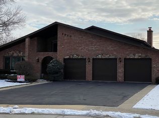 3920 Gloria Ct, Glenview, IL 60025