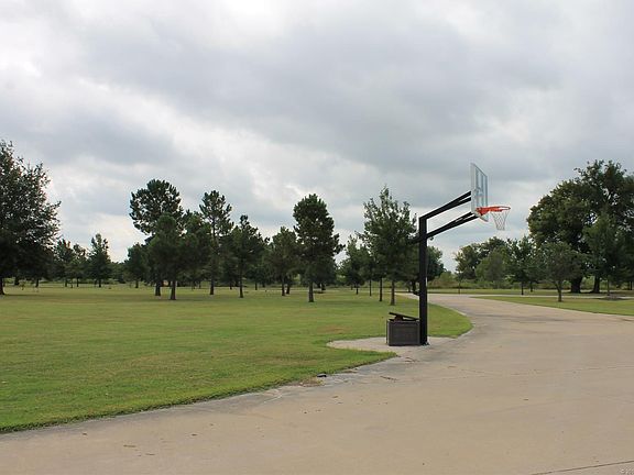 4th image of 1577 N 433