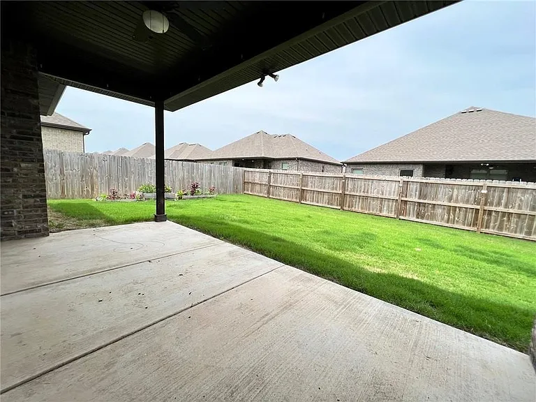 301 Cisterna Dr — Photo 19