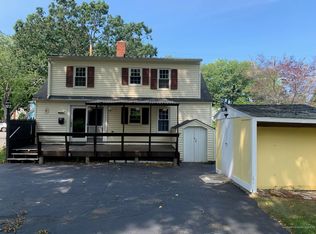 17 Prospect St, Springvale, ME 04083