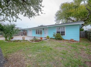 1214 Lady Claire St, Rockport, TX 78382