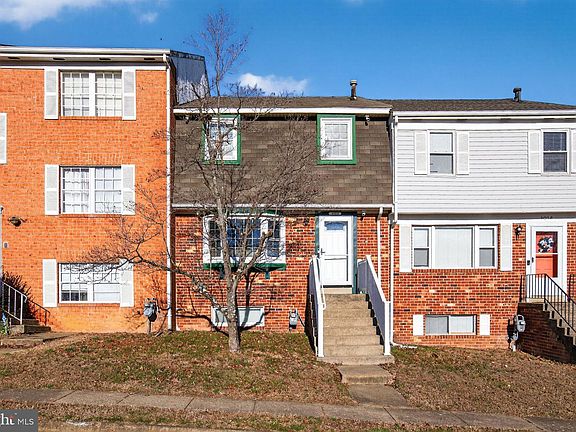 3rd image of 1012 James Madison Cir