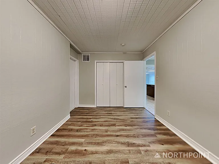 1504 Carnation Dr — Photo 18