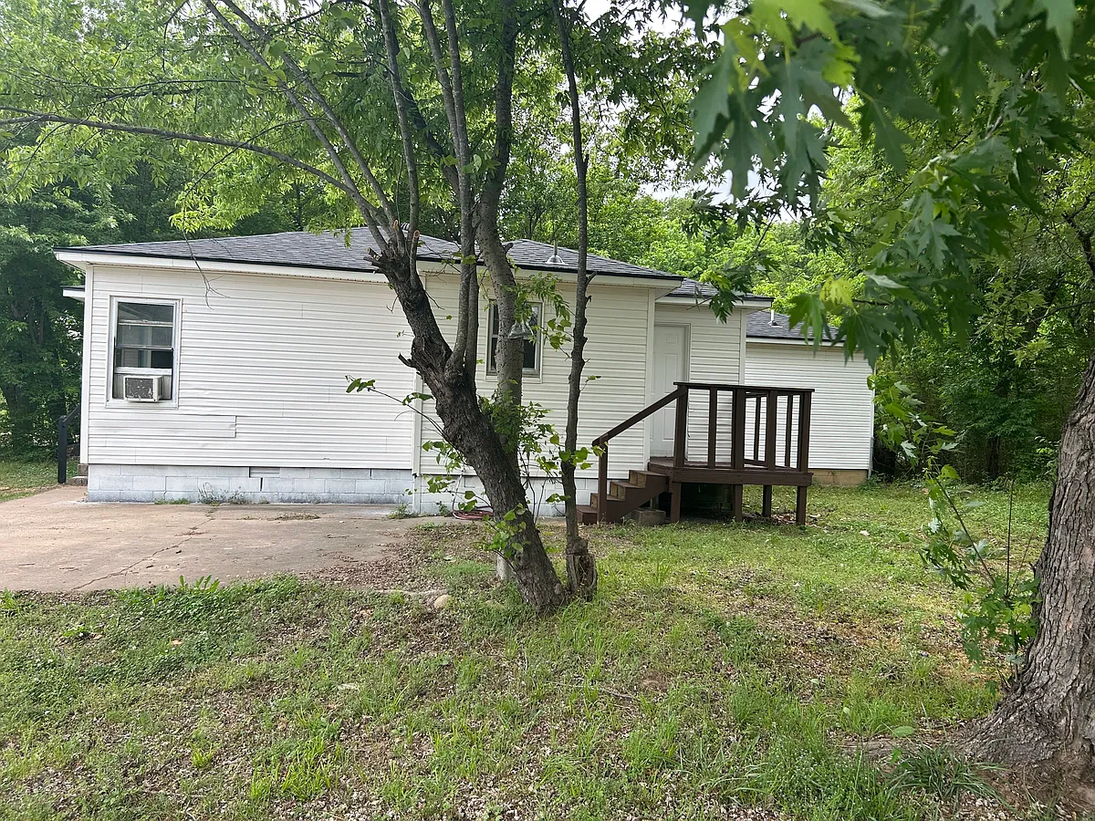 Building Photo - 109 Garrison Creek Dr