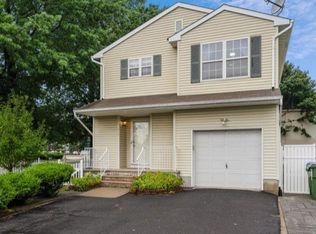 41 Florence St, Edison, NJ 08817
