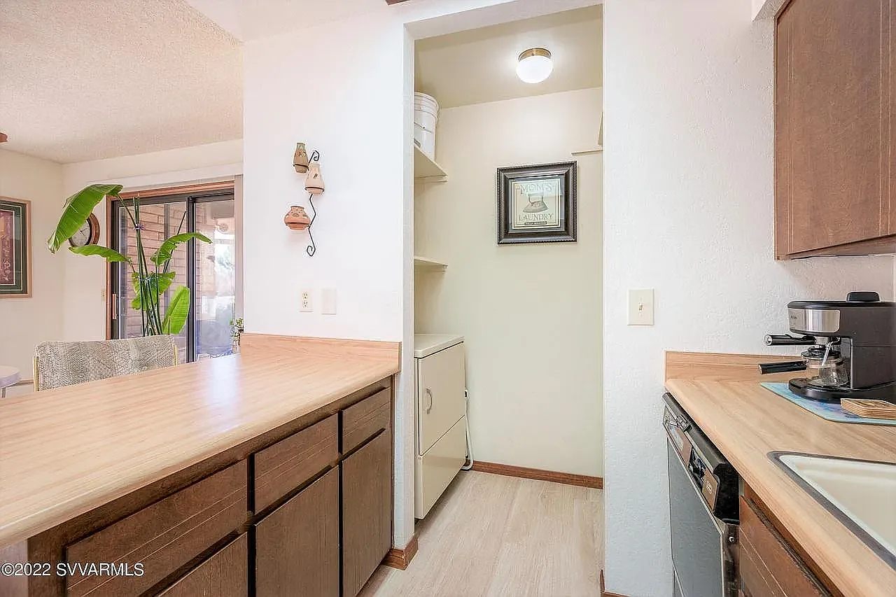 2 bed, 1153 sqft, $1,700 — Photo 4
