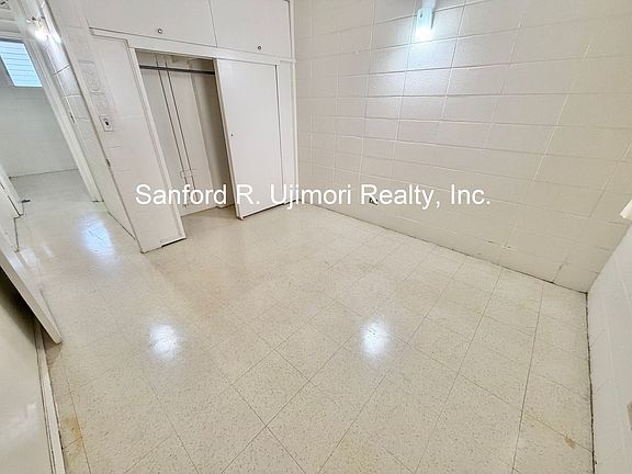 2nd image of 1635 Clark St #11