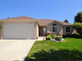 46630 Morningside Dr, Macomb, MI