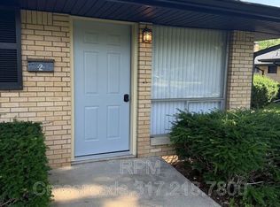 652 E Main St APT 2, Plainfield, IN 46168