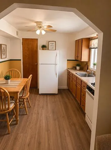 2 bed, 1.0 bath, $2,300 — Photo 4