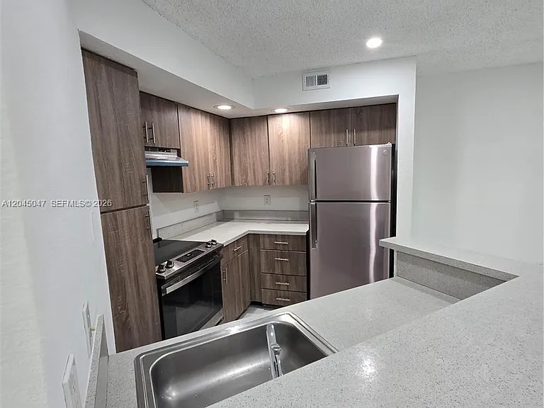 595 Vista Isles Dr #1913 — Photo 3
