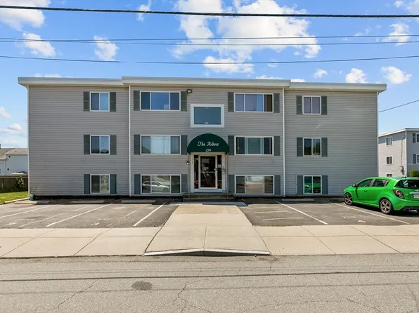 239 Glasgow St APT 12, Fall River, MA 02721