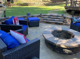 624 Crest Dr, Vista, CA 92084