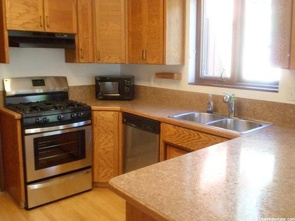 4th image of 1170 Cedar Heights Dr
