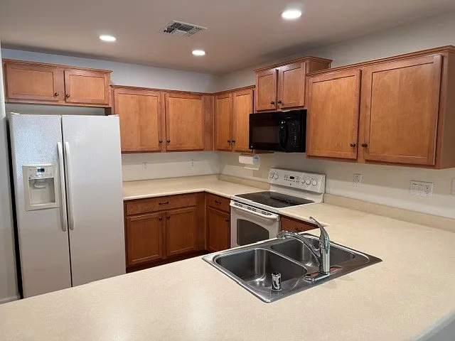 43205 W Jeremy St — Photo 5
