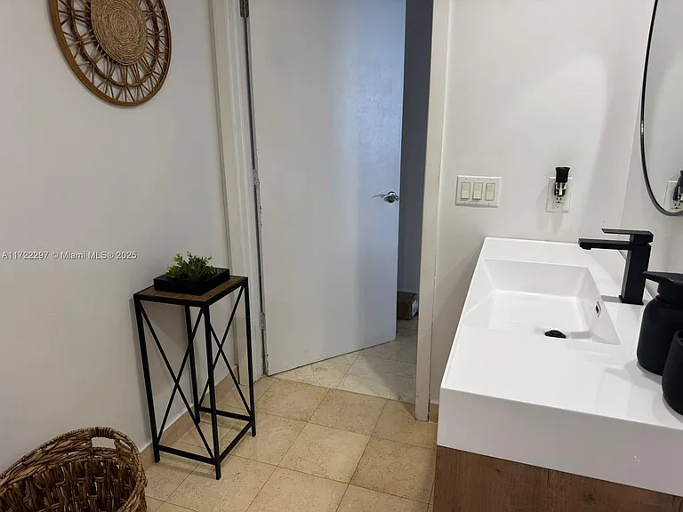 1830 S Ocean Dr #1712 — Photo 36