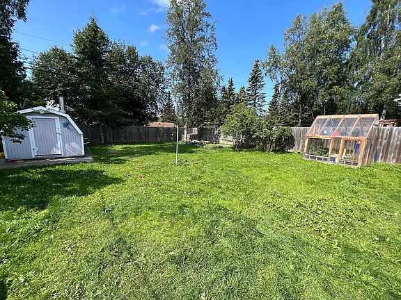 2nd image of 4303 Needle Cir
