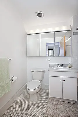 Sold by Fenwick Keats Real Estate | media 29