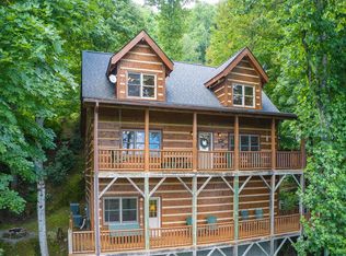 40 Kamama Trl, Maggie Valley, NC 28751